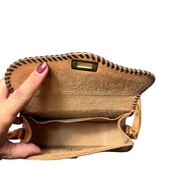 Vintage Mexican Hand Tooled Leather Handbag - Picture 9 of 12